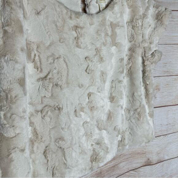 Maeve Faux Fur Cropped Short Sleeve Boxy Top - CREAM - Picture 5 of 8